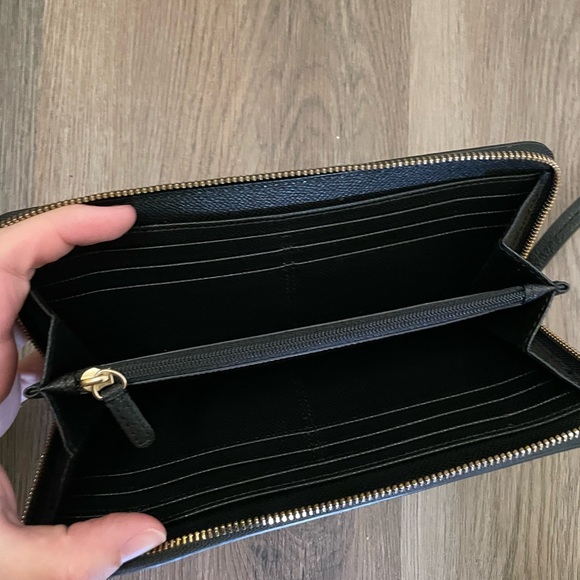 Coach Black Leather Wallet - Picture 4 of 4